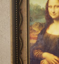 Gilded Frame Edge hiding spot on Art Museum